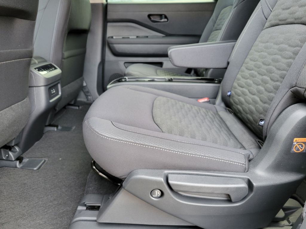 Thumbnail: 2025 Nissan Pathfinder - 23