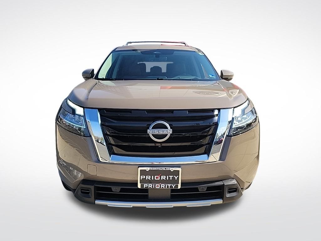 Thumbnail: 2023 Nissan Pathfinder - 8