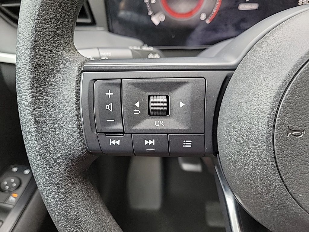 Thumbnail: 2025 Nissan Kicks - 19