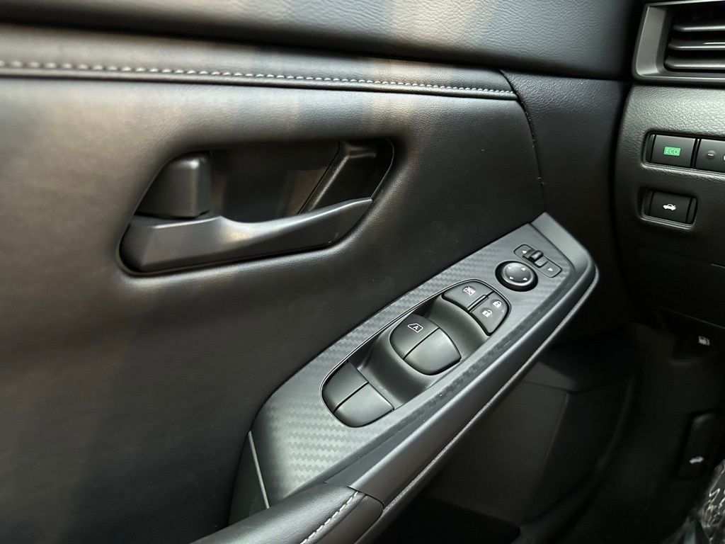 Thumbnail: 2025 Nissan Sentra - 13