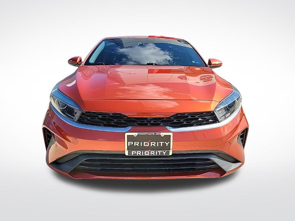 Thumbnail: 2023 Kia Forte - 8