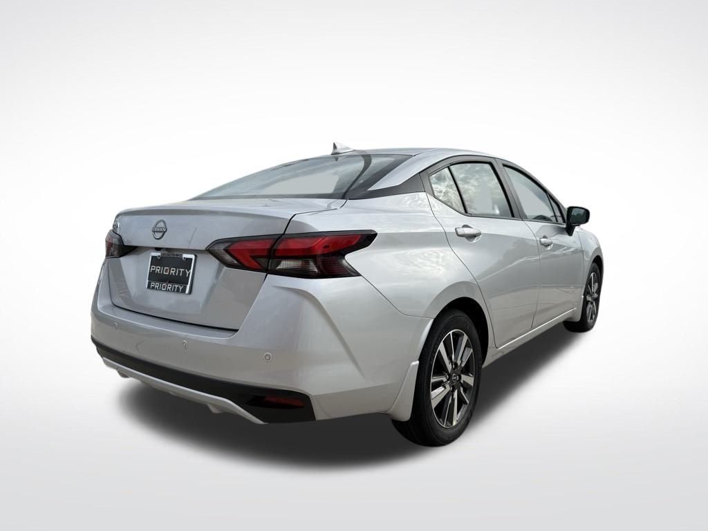 New 2025 Nissan Versa 1.6 SV Sedan