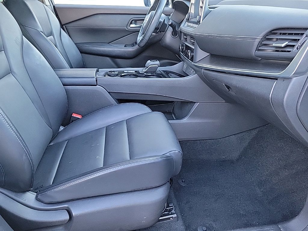 Thumbnail: 2023 Nissan Rogue - 15