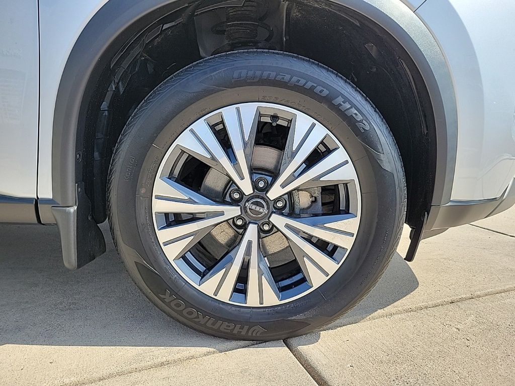 Thumbnail: 2023 Nissan Rogue - 9