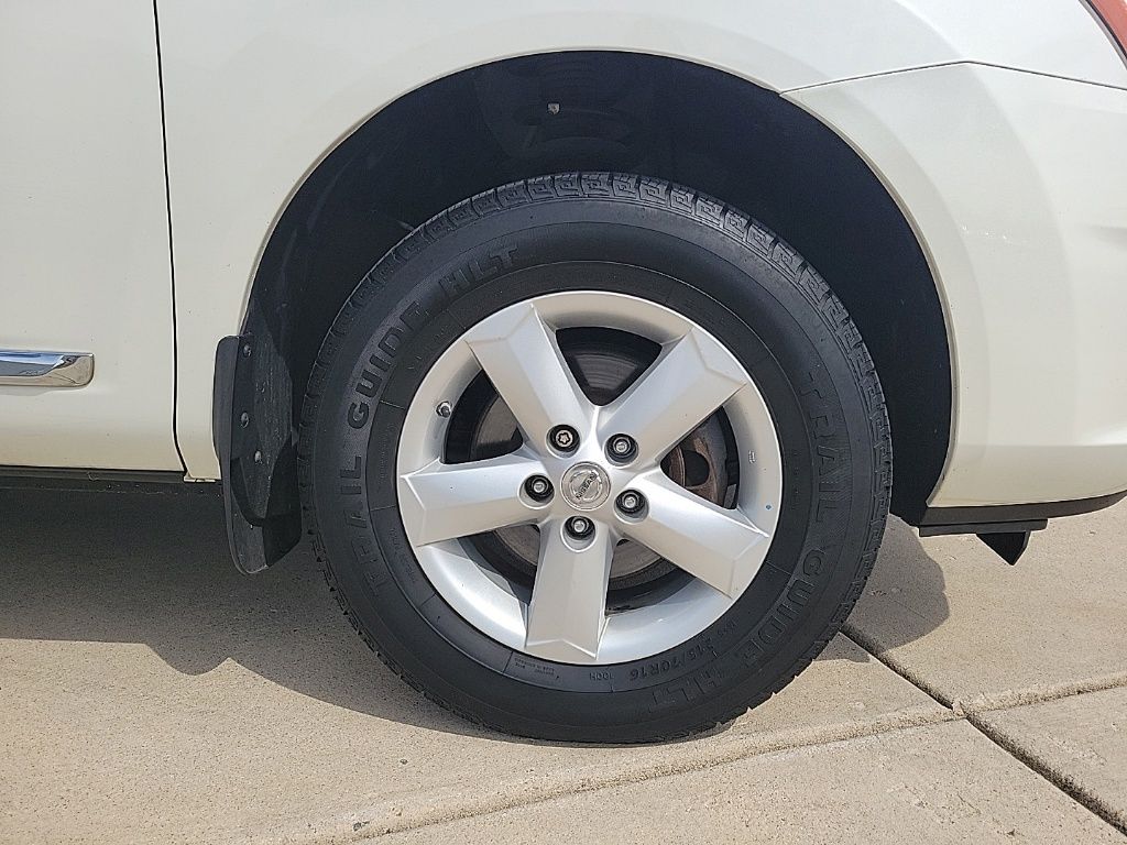 Thumbnail: 2012 Nissan Rogue - 8
