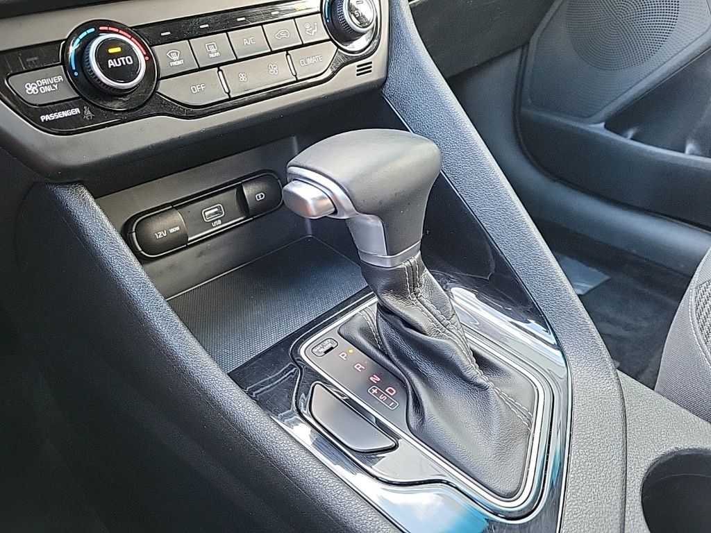 Thumbnail: 2020 Kia Niro - 23