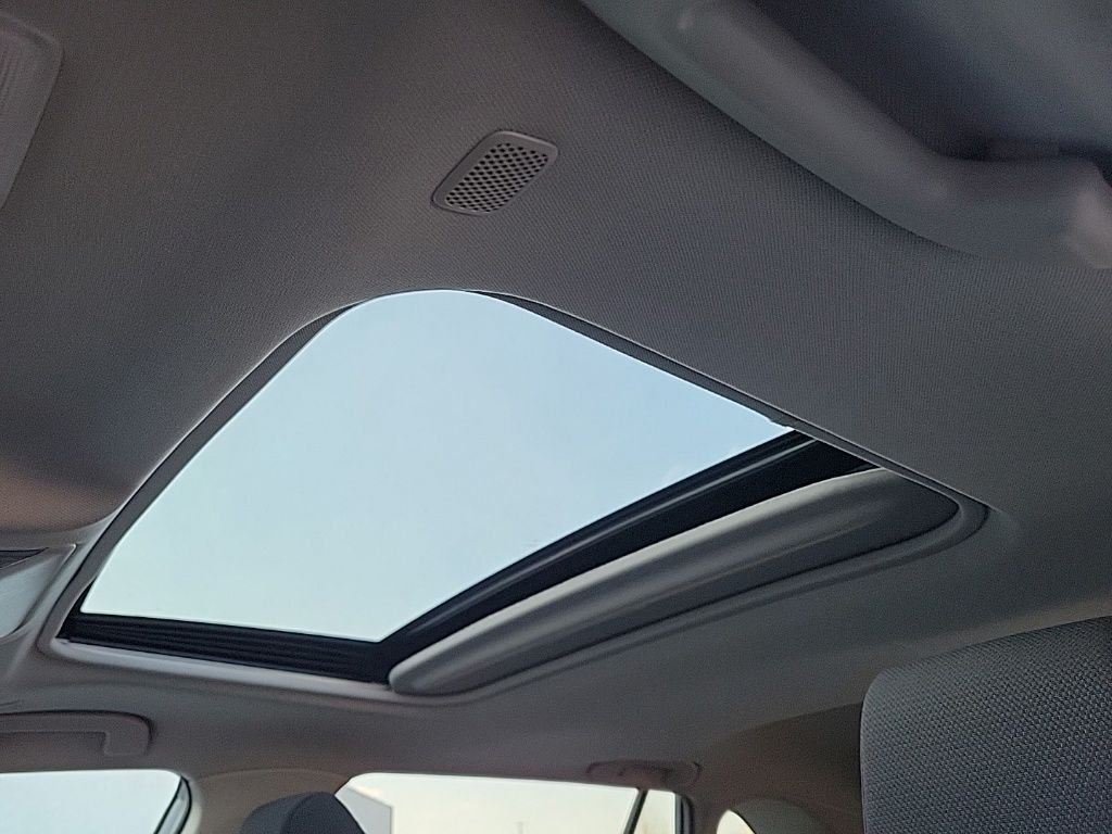 Thumbnail: 2023 Toyota RAV4 - 30