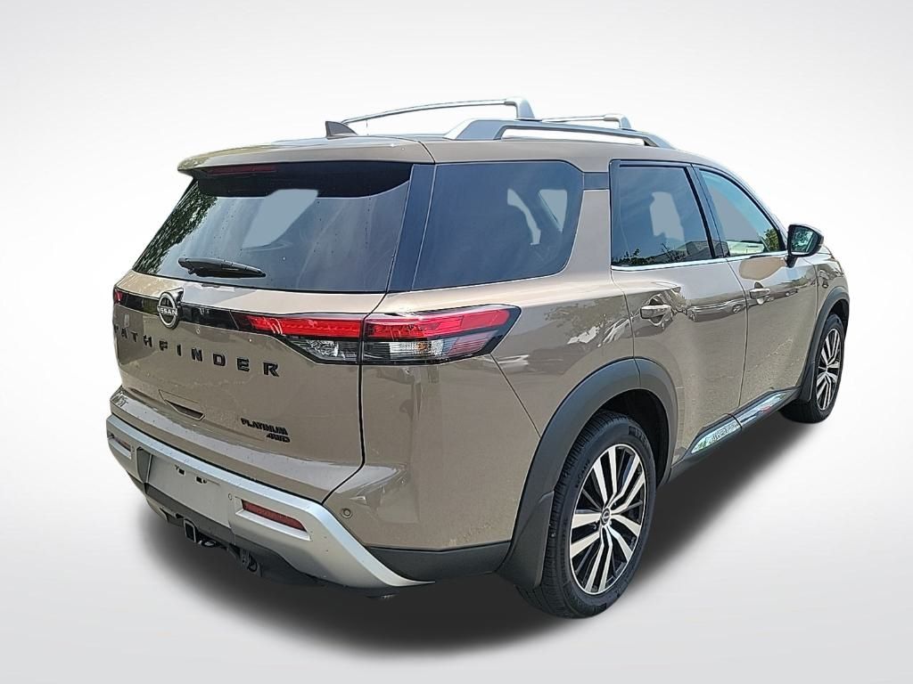 Thumbnail: 2023 Nissan Pathfinder - 5