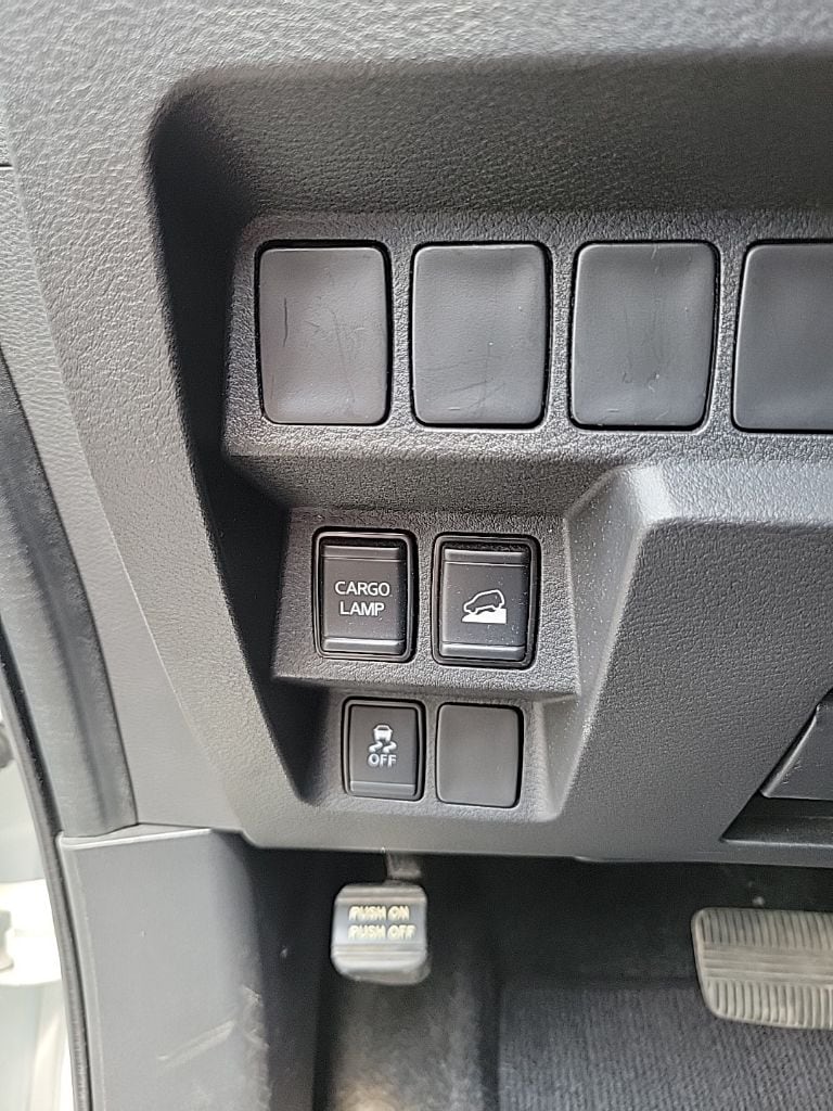 Thumbnail: 2023 Nissan Frontier - 23