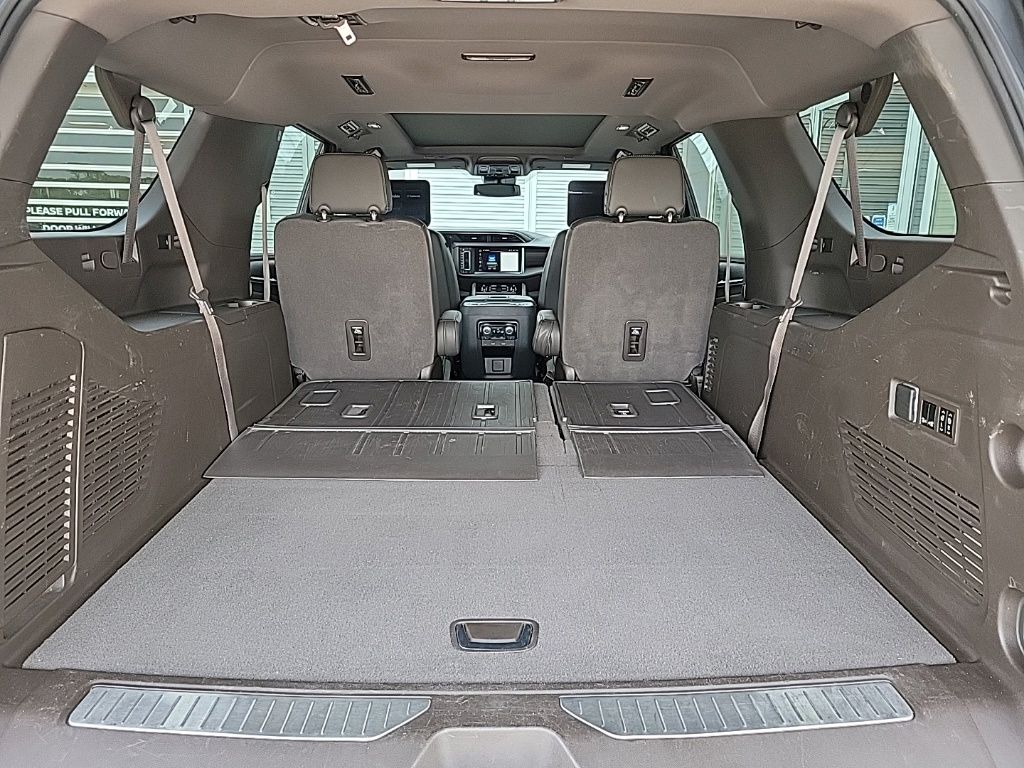Thumbnail: 2023 GMC Yukon XL - 22