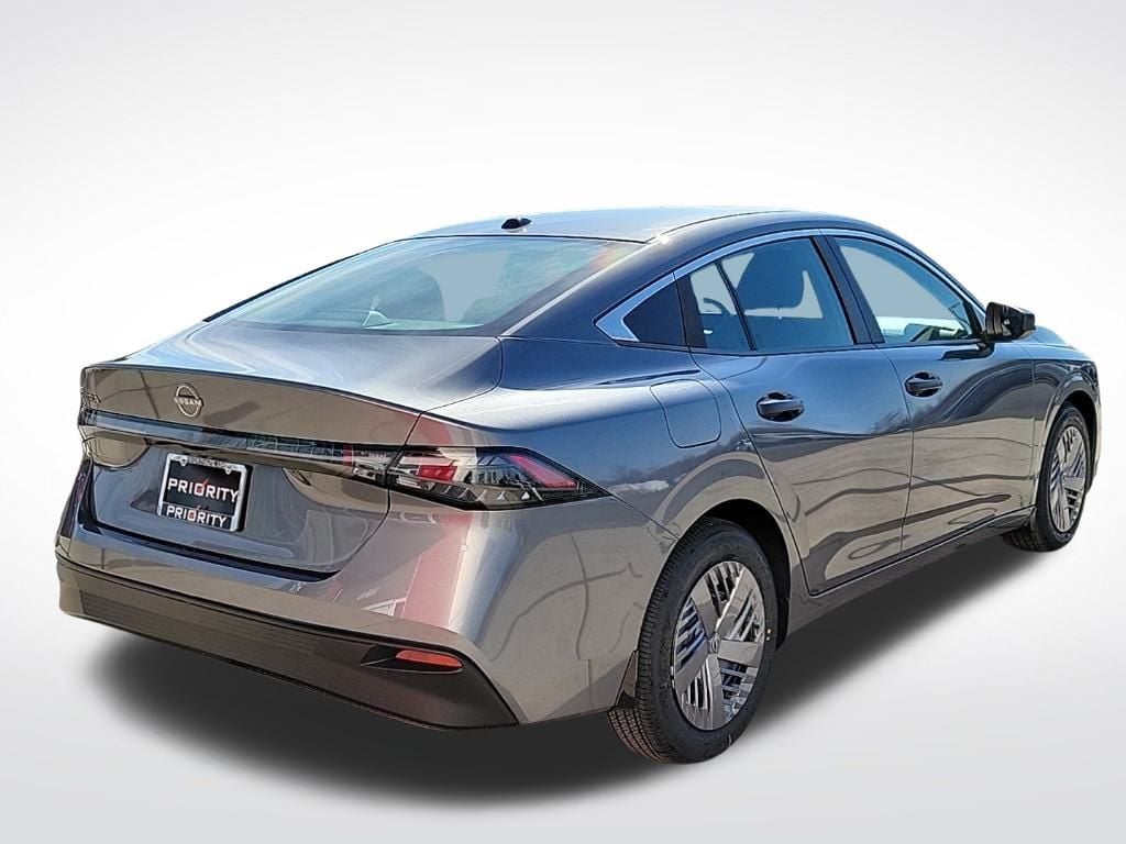 Thumbnail: 2026 Nissan Sentra - 5