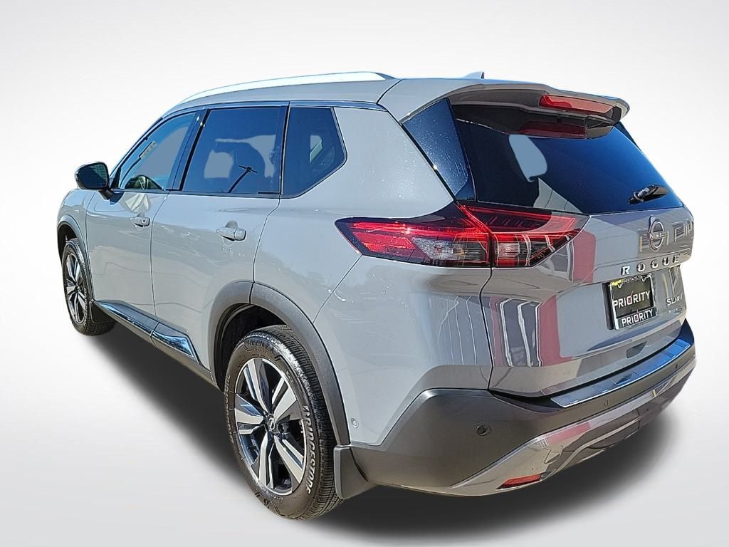 Thumbnail: 2022 Nissan Rogue - 3