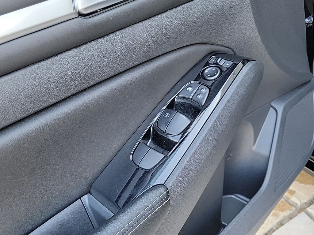 Thumbnail: 2023 Nissan Altima - 19