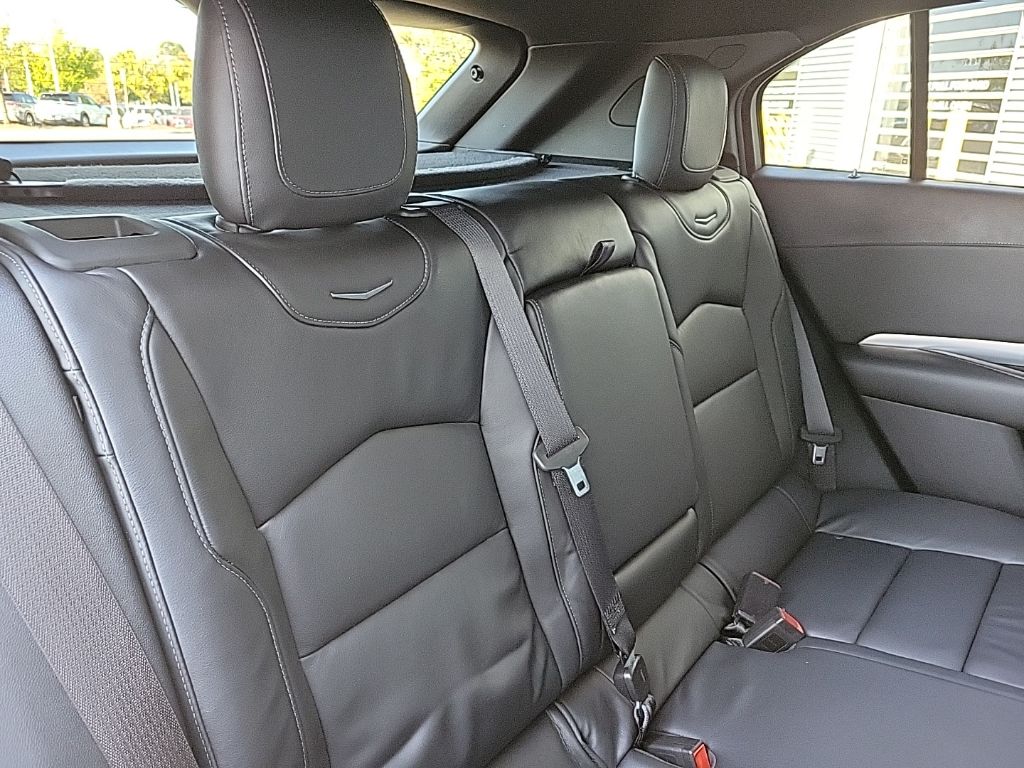 Thumbnail: 2020 Cadillac XT4 - 16