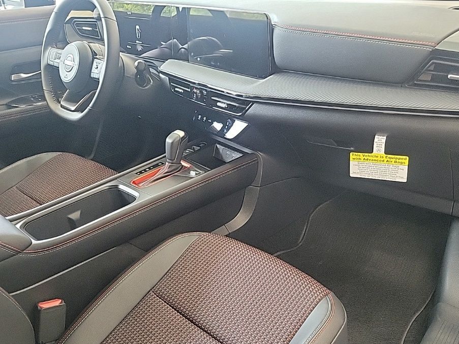 Thumbnail: 2025 Nissan Kicks - 11