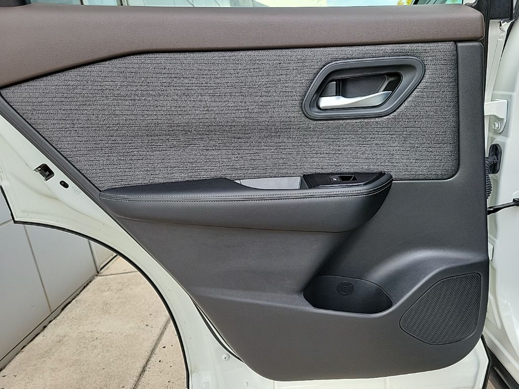 Thumbnail: 2022 Nissan Rogue - 23