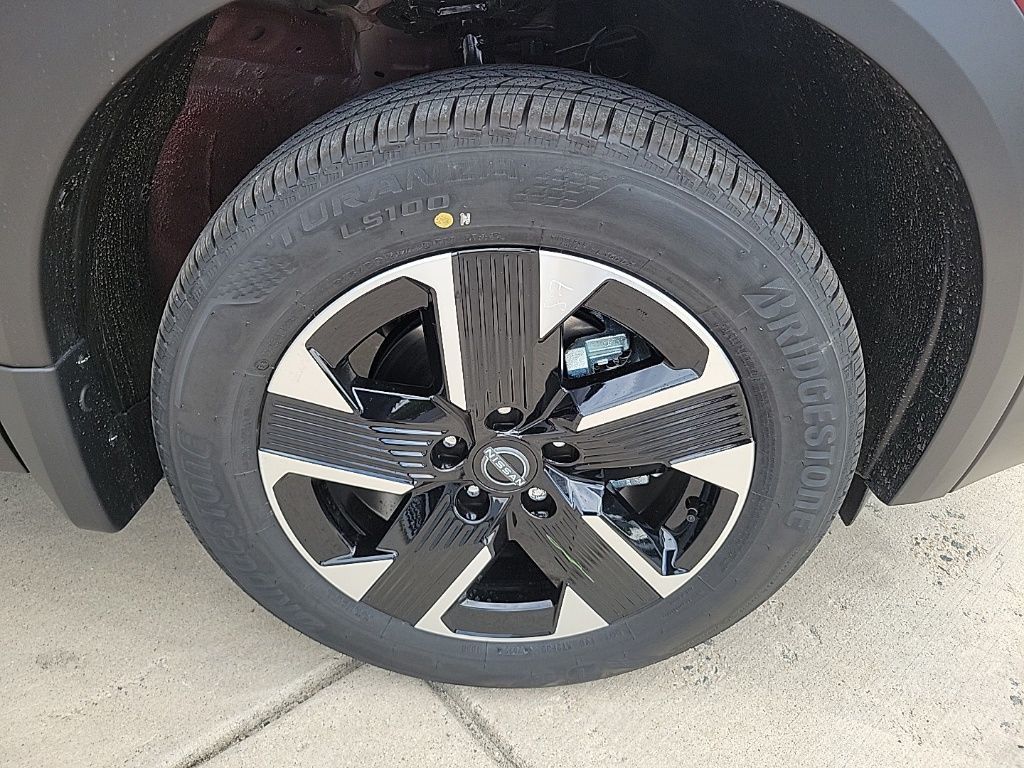 Thumbnail: 2025 Nissan Kicks - 9