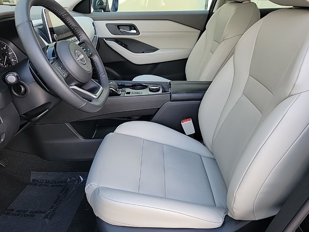 Thumbnail: 2023 Nissan Rogue - 10