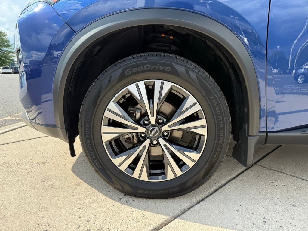 Thumbnail: 2023 Nissan Rogue - 10