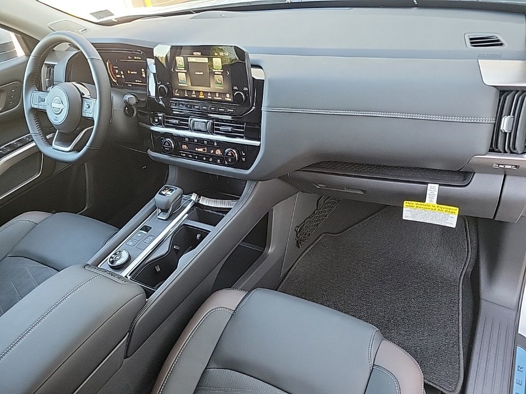 Thumbnail: 2025 Nissan Pathfinder - 13