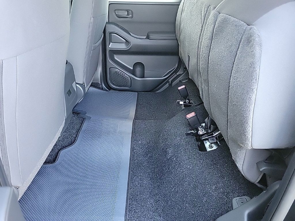 Thumbnail: 2026 Nissan Frontier - 18