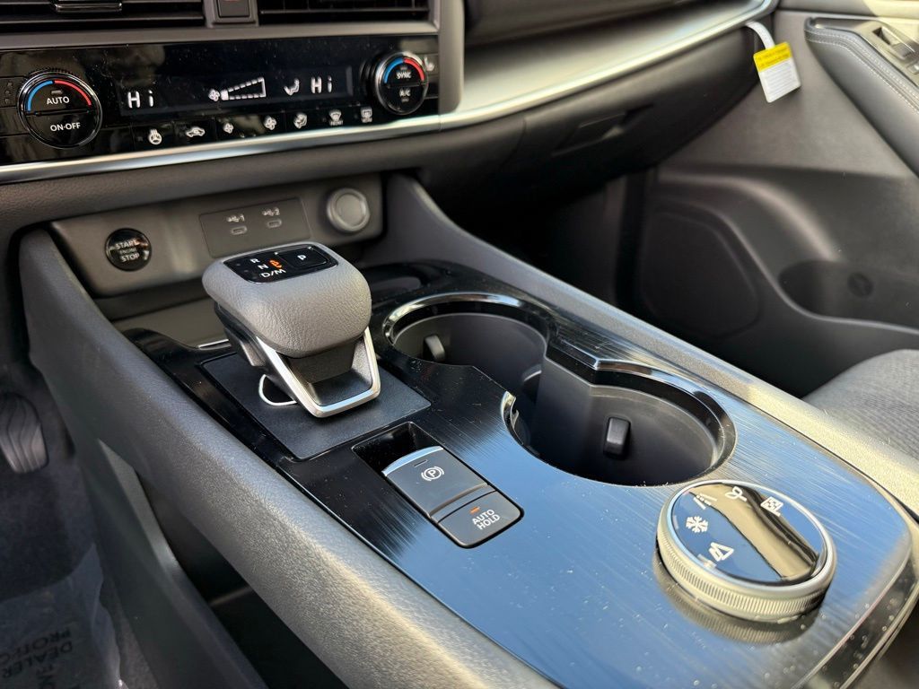 Thumbnail: 2026 Nissan Rogue - 21