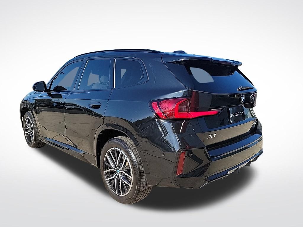 Thumbnail: 2023 BMW X1 - 3