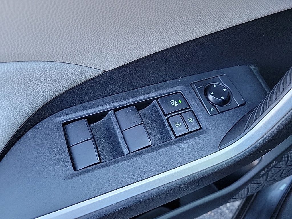 Thumbnail: 2019 Toyota RAV4 - 28