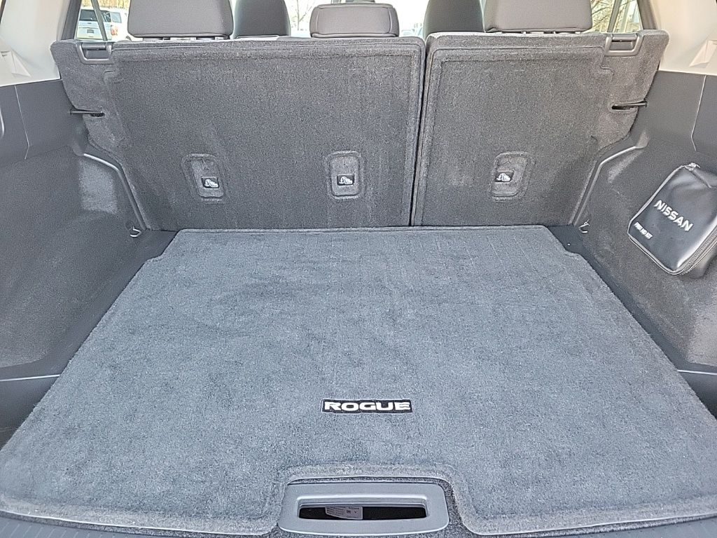 Thumbnail: 2023 Nissan Rogue - 17