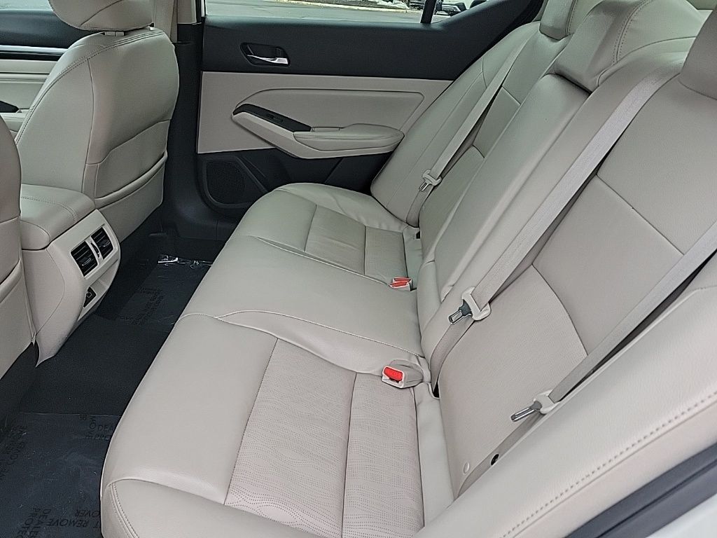 Thumbnail: 2019 Nissan Altima - 13