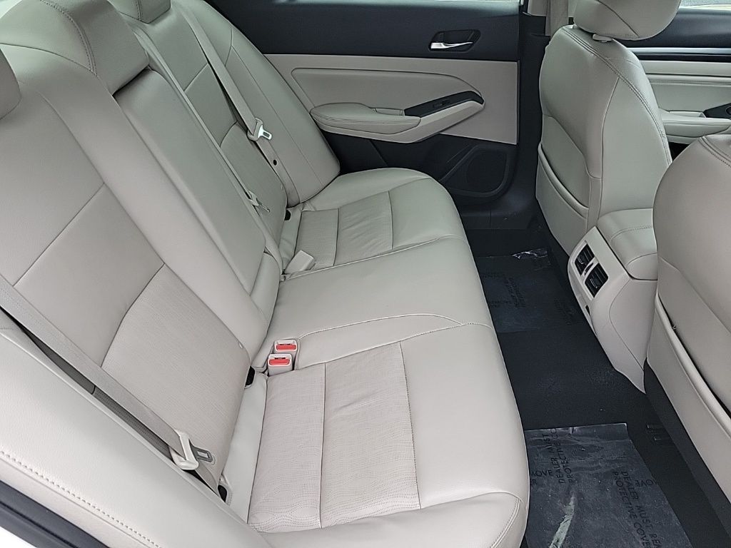 Thumbnail: 2019 Nissan Altima - 15