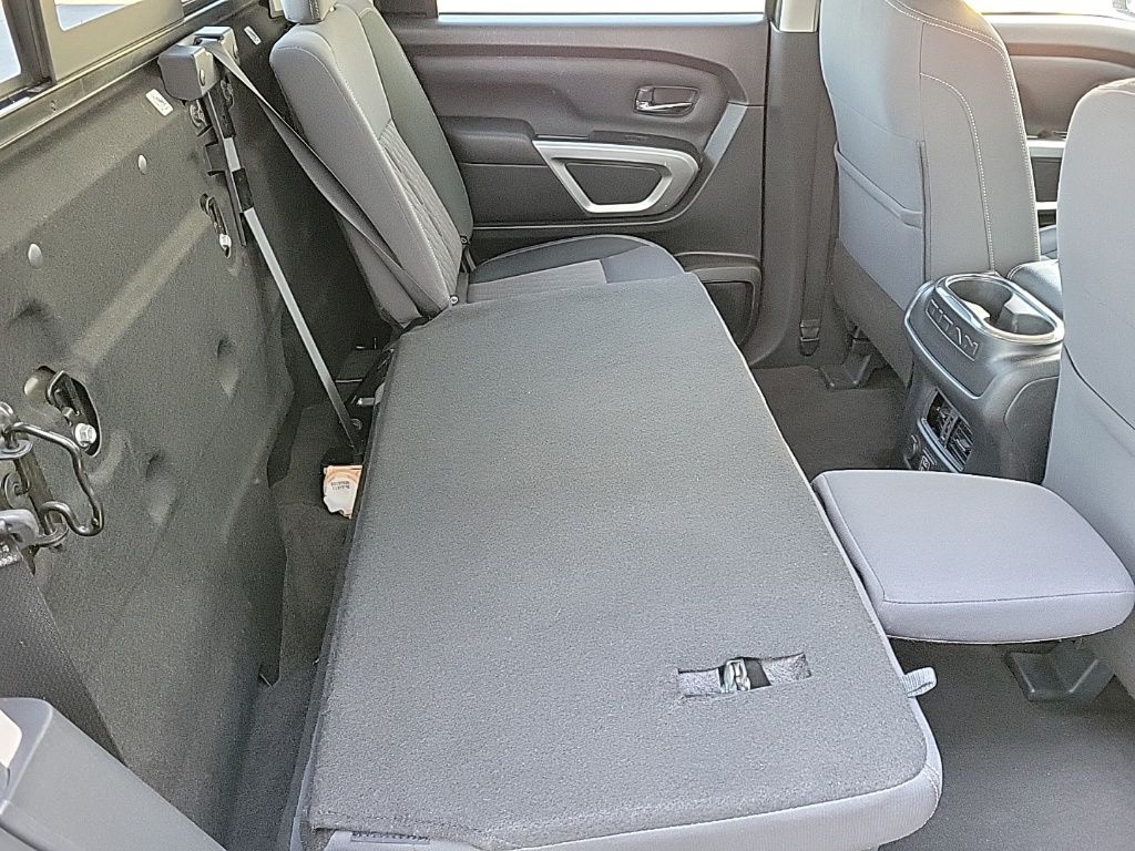 Thumbnail: 2021 Nissan Titan - 17