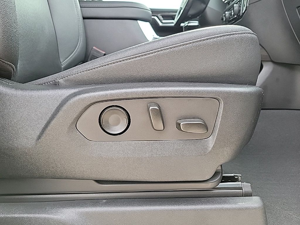 Thumbnail: 2022 Chevrolet Silverado 1500 - 19