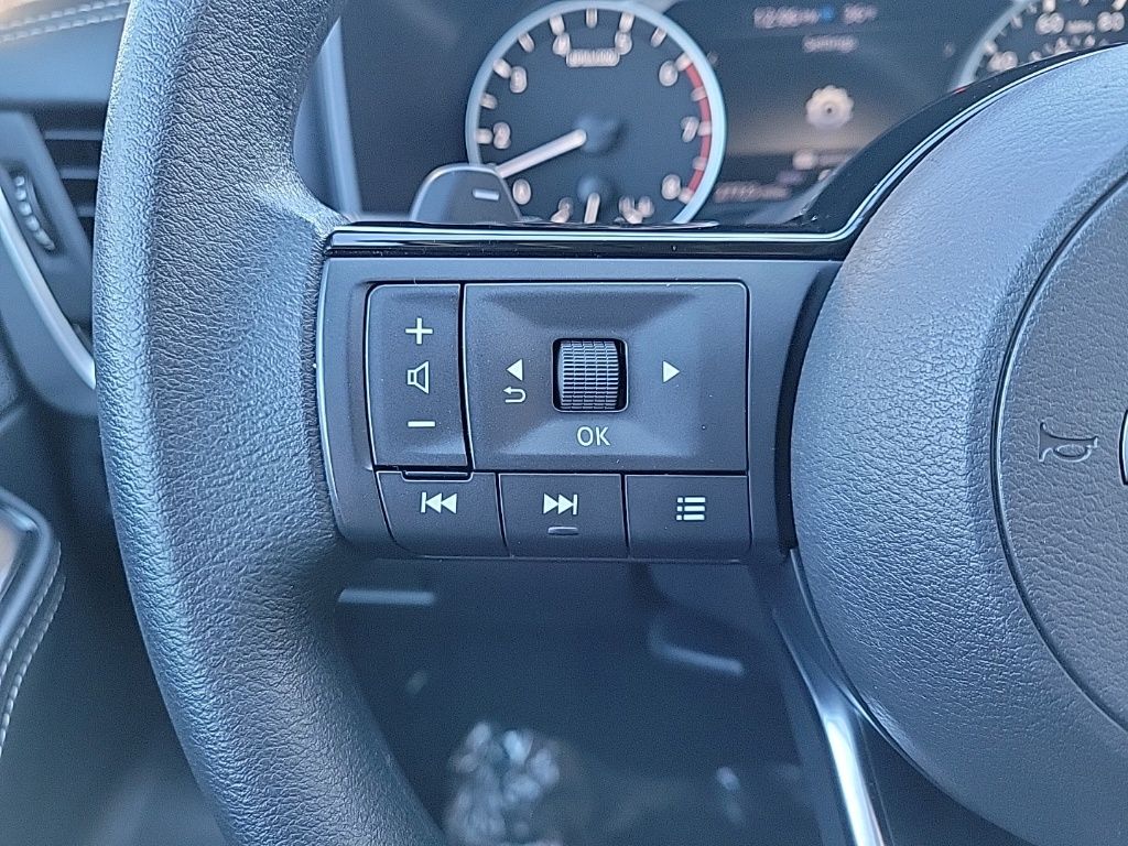 Thumbnail: 2023 Nissan Rogue - 20