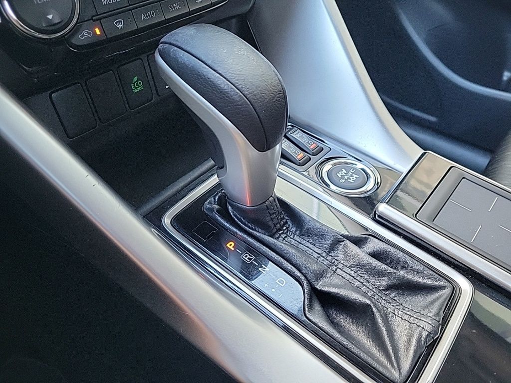 Thumbnail: 2020 Mitsubishi Eclipse Cross - 27