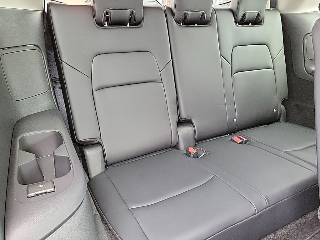 Thumbnail: 2026 Nissan Pathfinder - 16