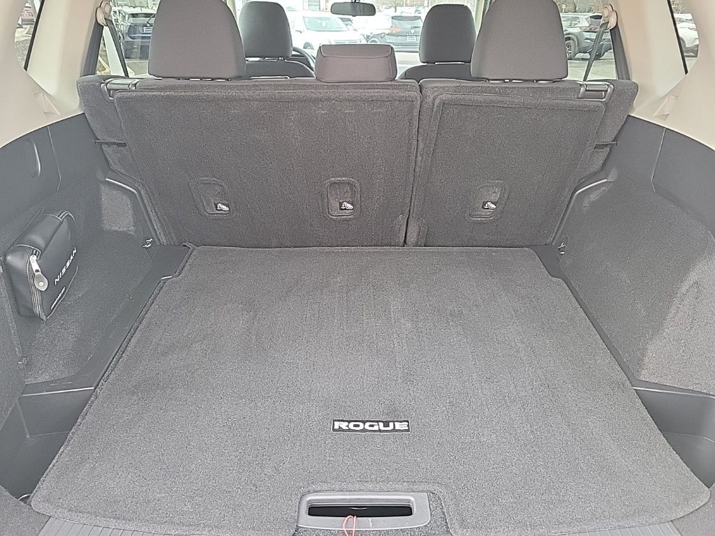 Thumbnail: 2023 Nissan Rogue - 16