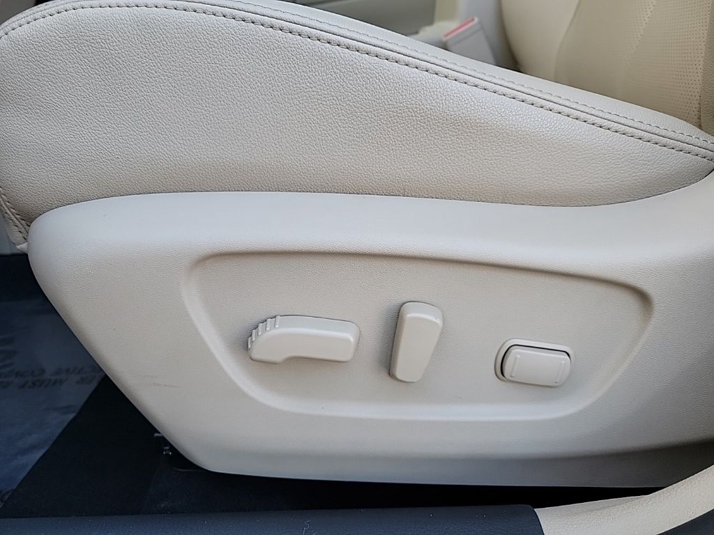 Thumbnail: 2016 Nissan Rogue - 10