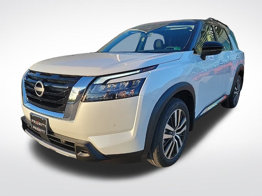 Thumbnail: 2025 Nissan Pathfinder - 1