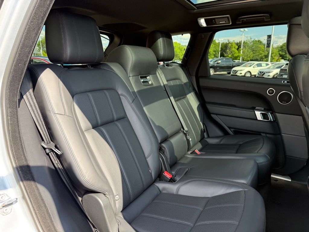 Thumbnail: 2019 Land Rover Range Rover Sport - 35