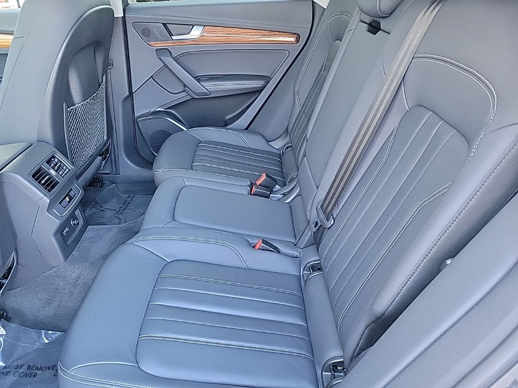 Thumbnail: 2021 Audi Q5 - 15