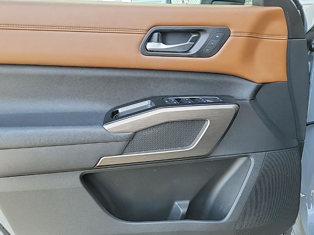 Thumbnail: 2023 Nissan Pathfinder - 38