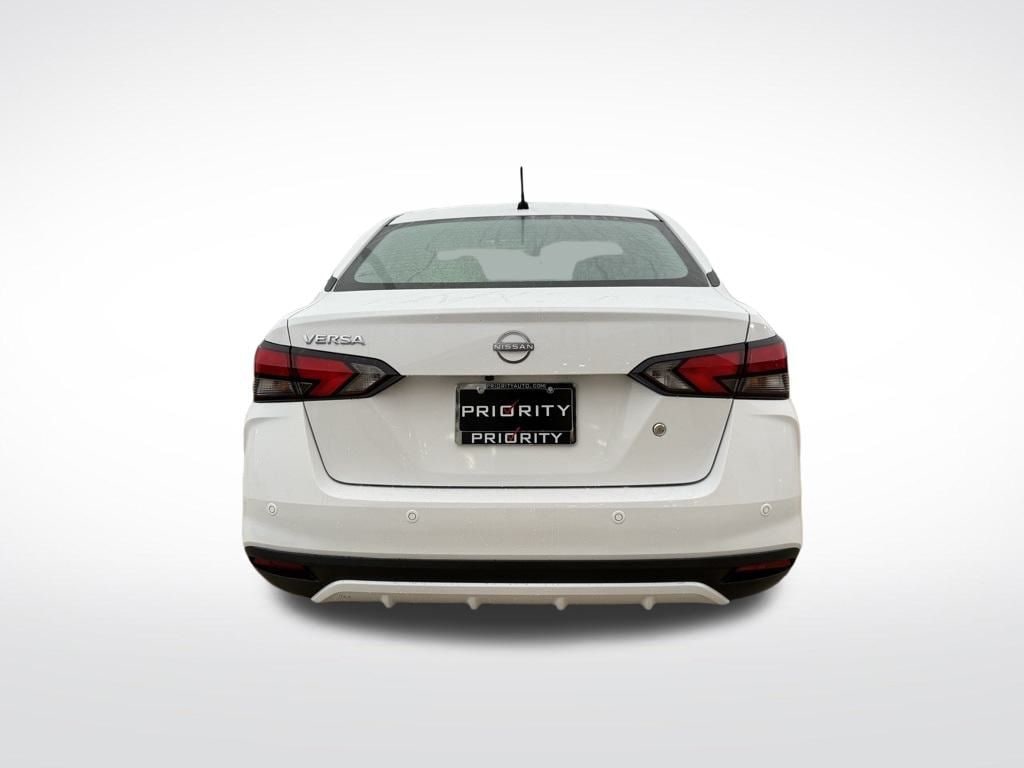2025 Nissan Versa S 2