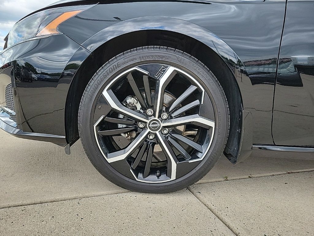 Thumbnail: 2023 Nissan Altima - 5