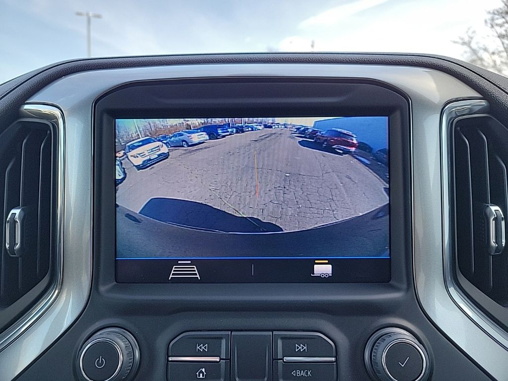 Thumbnail: 2021 Chevrolet Silverado 1500 - 24