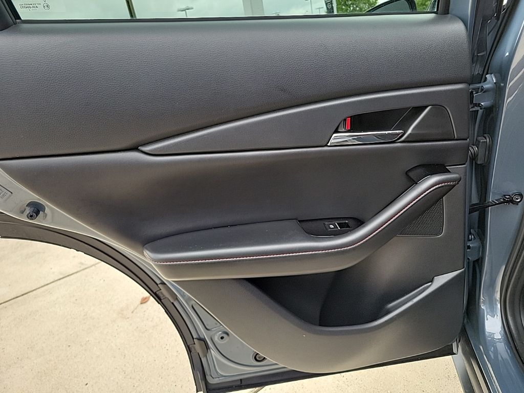 Thumbnail: 2022 Mazda CX-30 - 23