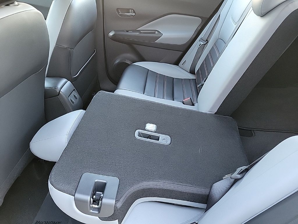 Thumbnail: 2022 Nissan Kicks - 18