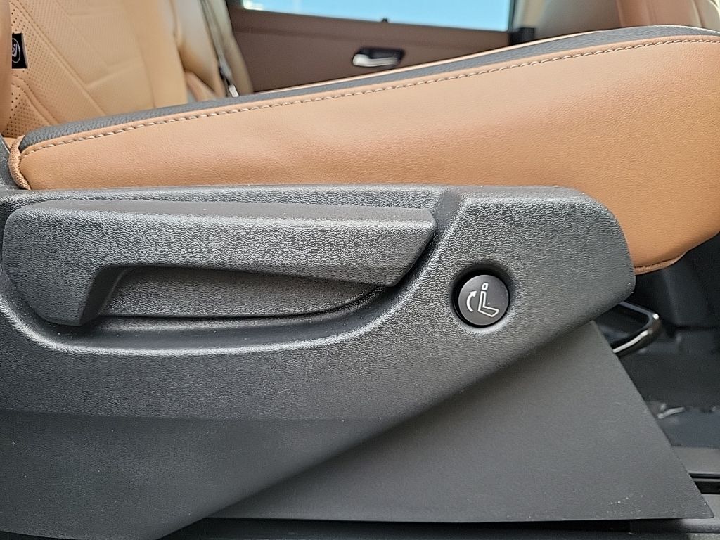 Thumbnail: 2023 Nissan Pathfinder - 20