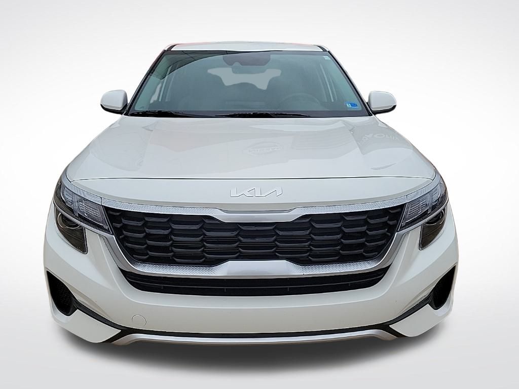 Thumbnail: 2023 Kia Seltos - 9