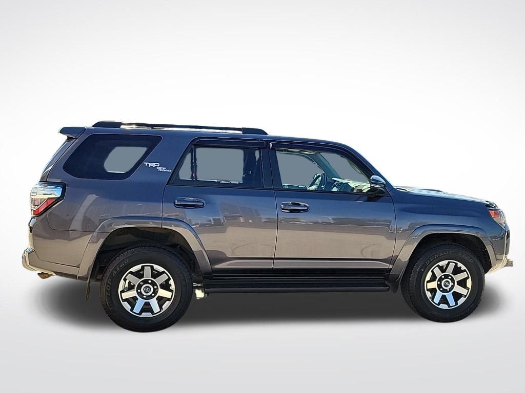Thumbnail: 2021 Toyota 4Runner - 7